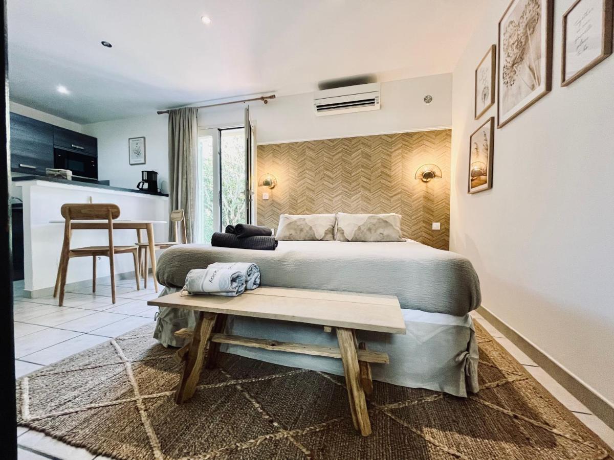 Domaine De Licetto Aparthotel Бонифачо Екстериор снимка