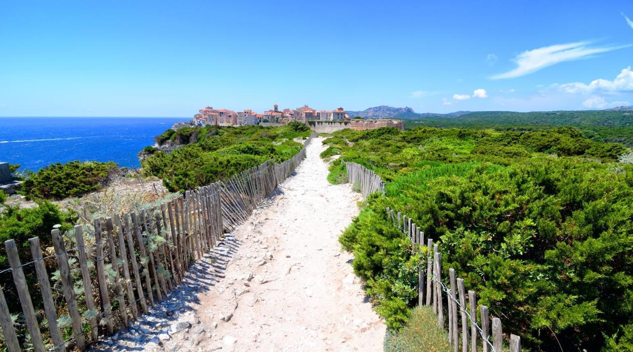Domaine De Licetto Aparthotel Бонифачо Екстериор снимка