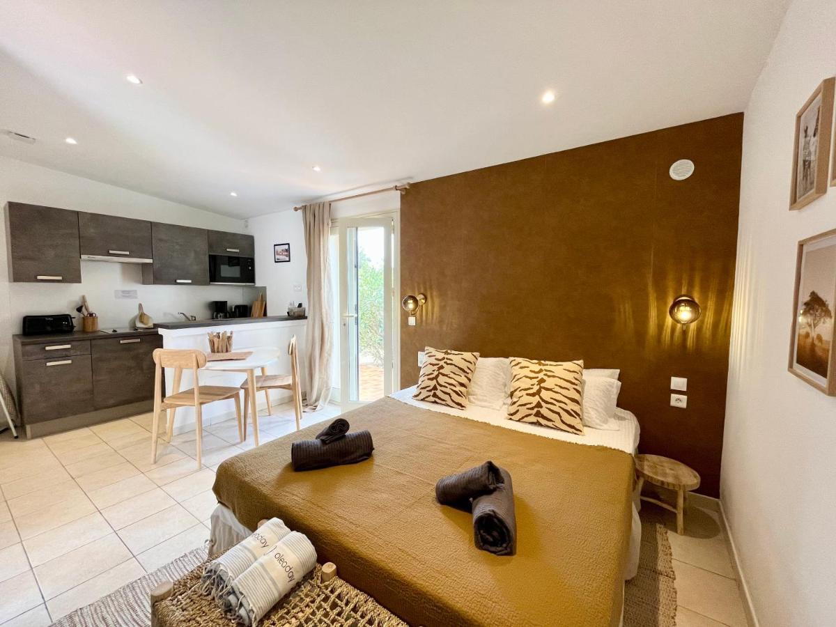 Domaine De Licetto Aparthotel Бонифачо Стая снимка