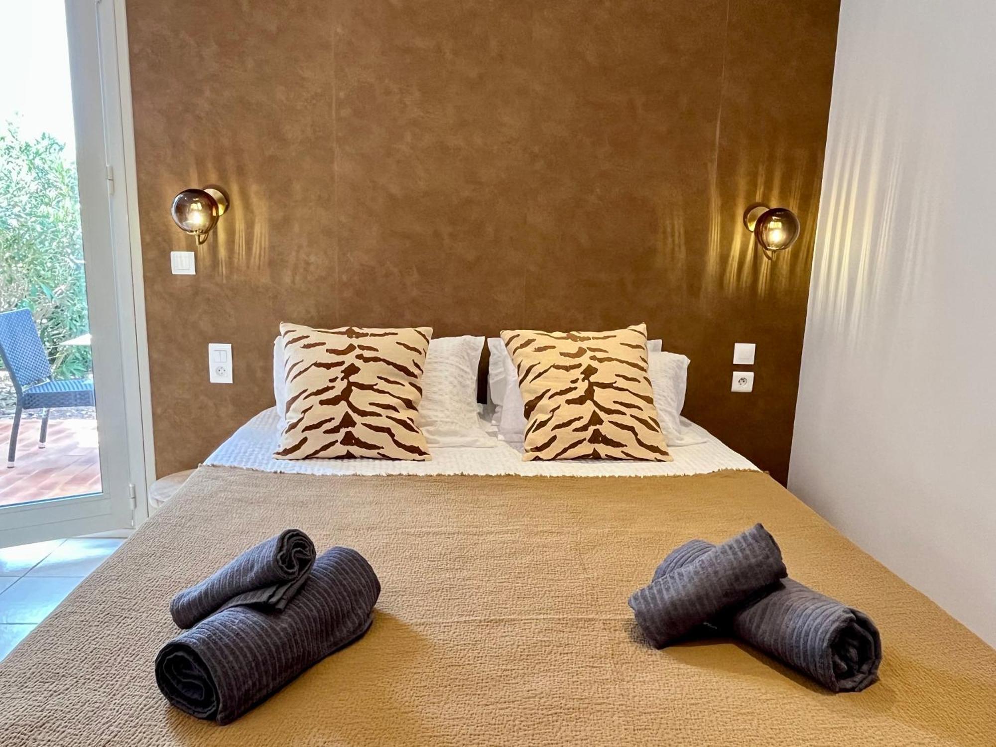 Domaine De Licetto Aparthotel Бонифачо Стая снимка